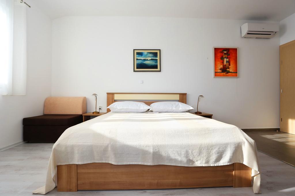 רטינה House Natali 70M From The Beach - Free Ev Top Up מראה חיצוני תמונה