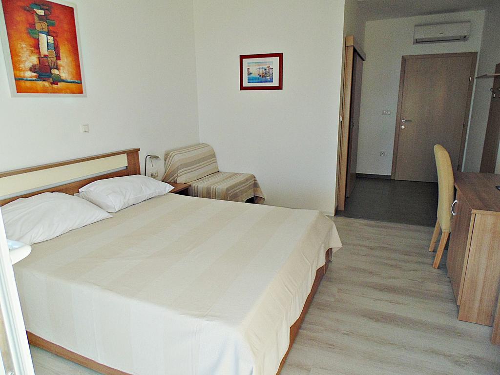 רטינה House Natali 70M From The Beach - Free Ev Top Up מראה חיצוני תמונה